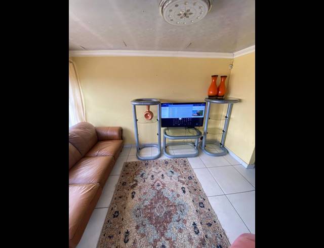 4 BEDROOM HOUSE FOR SALE IN ZAKARIYYA PARK